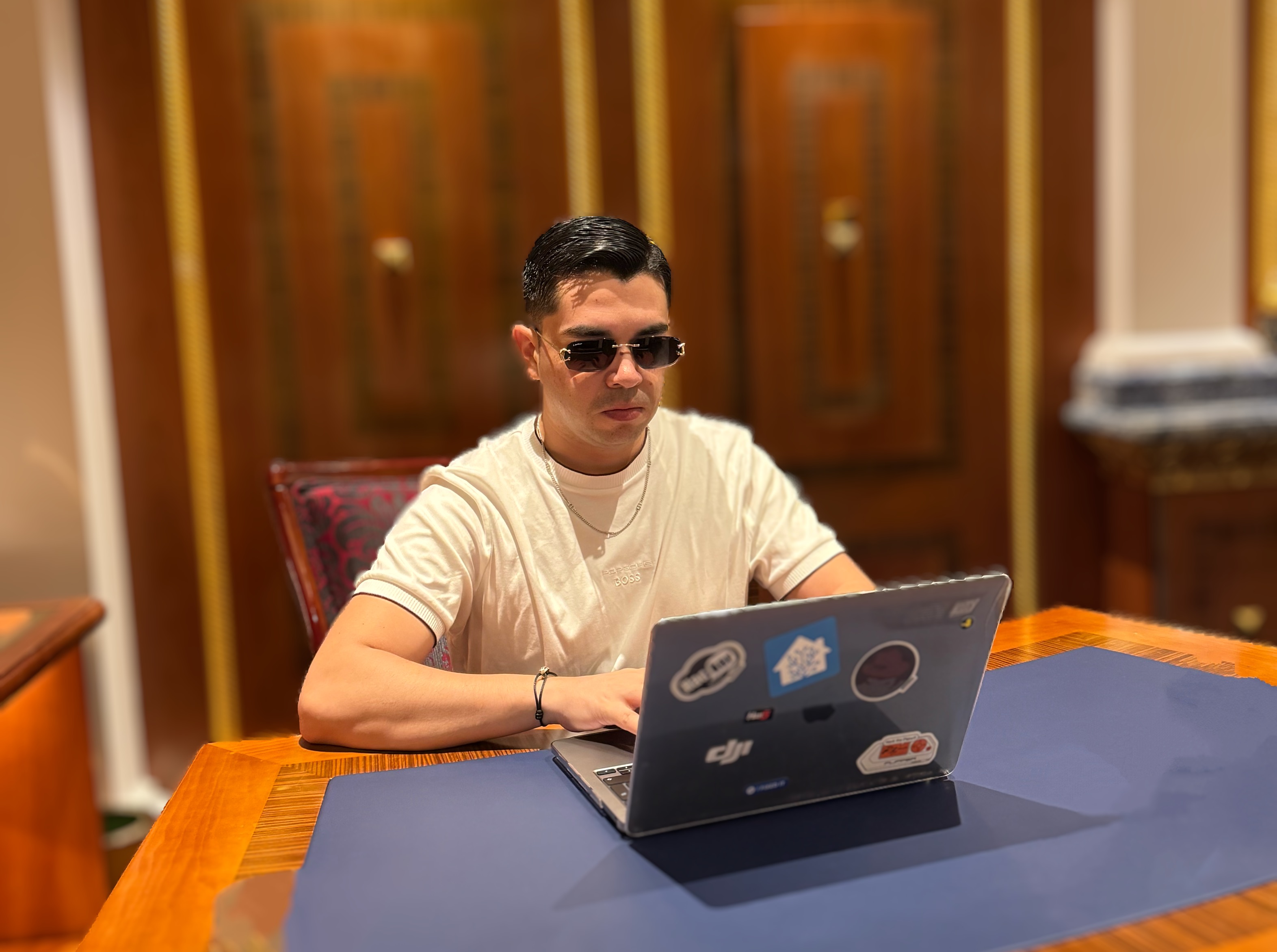 About Andres Bolivar